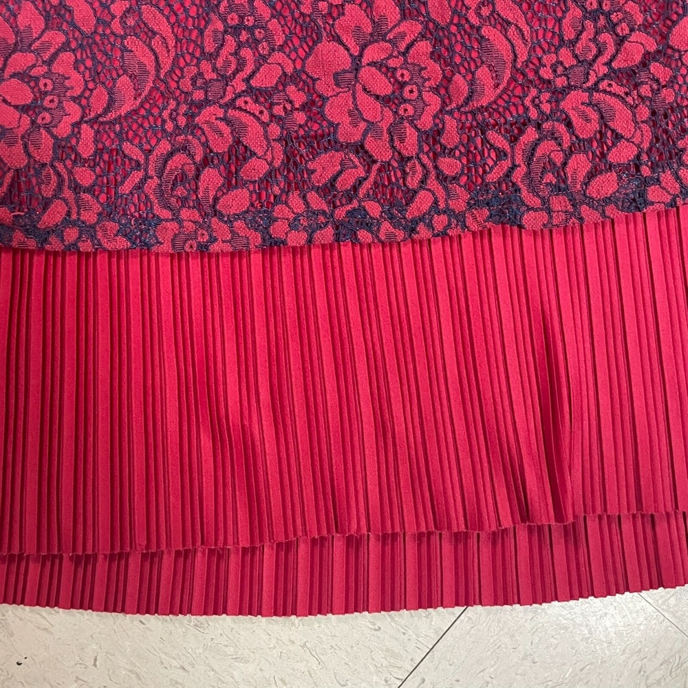 SUZANNE BETRO Womens Top Sz Small Burgundy Navy Lace‎ Overlay Pleated Whimsigoth - Picture 7 of 12